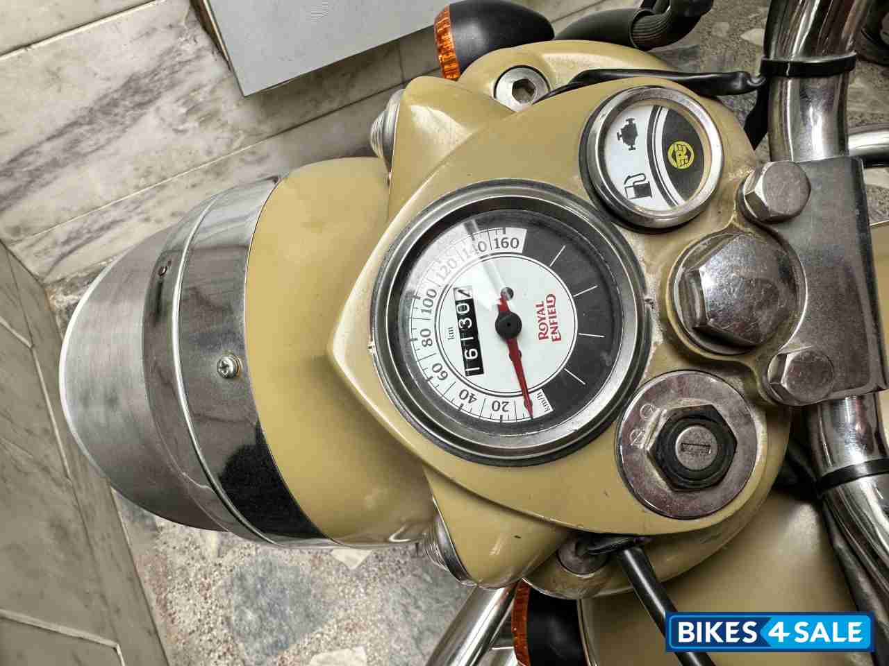 Desert Storm Royal Enfield Classic Desert Storm