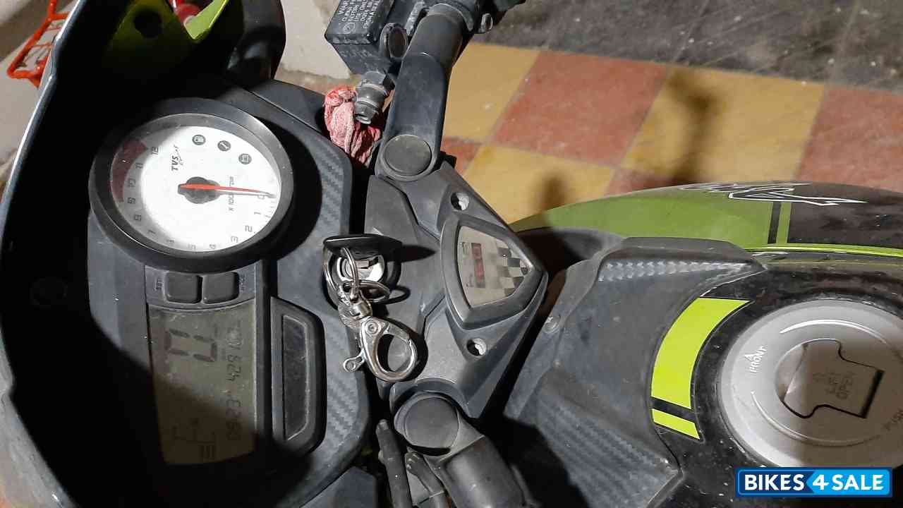 Black And Green TVS Apache RTR 160 Black And Green TVS Apache RTR 160