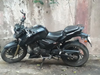 Matt Black TVS Apache RTR 200 4V