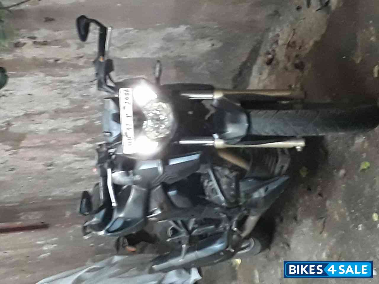 Matt Black TVS Apache RTR 200 4V