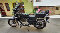Black Bajaj Avenger 220 DTS-i