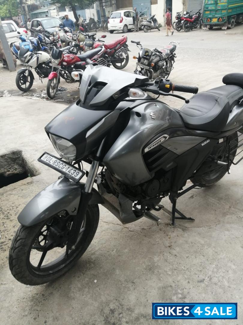 Suzuki Intruder 150