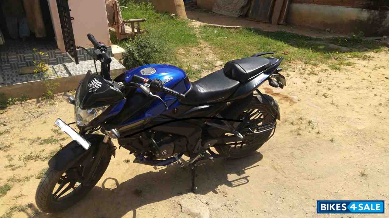 Blue Bajaj Pulsar NS 160