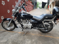 Black Bajaj Avenger 220 DTS-i