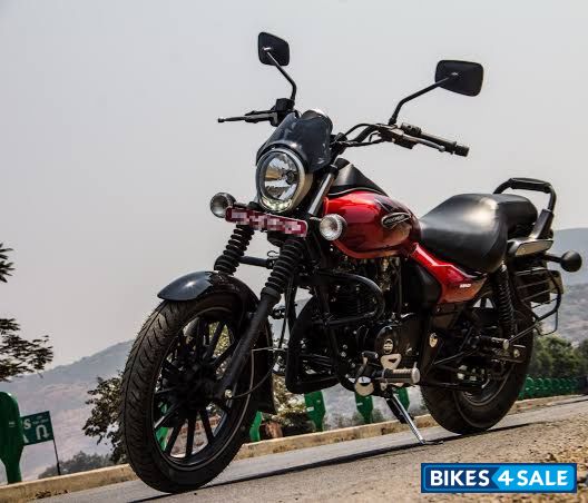 Red Bajaj Avenger 180 DTS-i