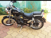Black Royal Enfield Thunderbird 350