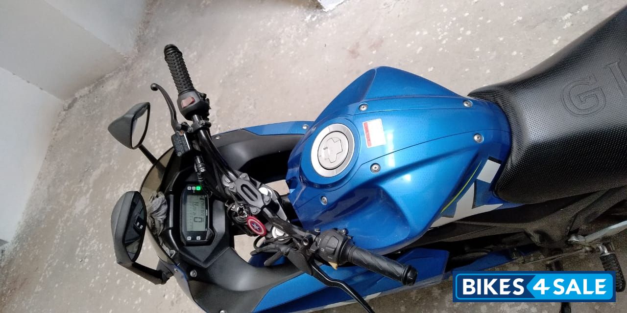 Suzuki Gixxer SF
