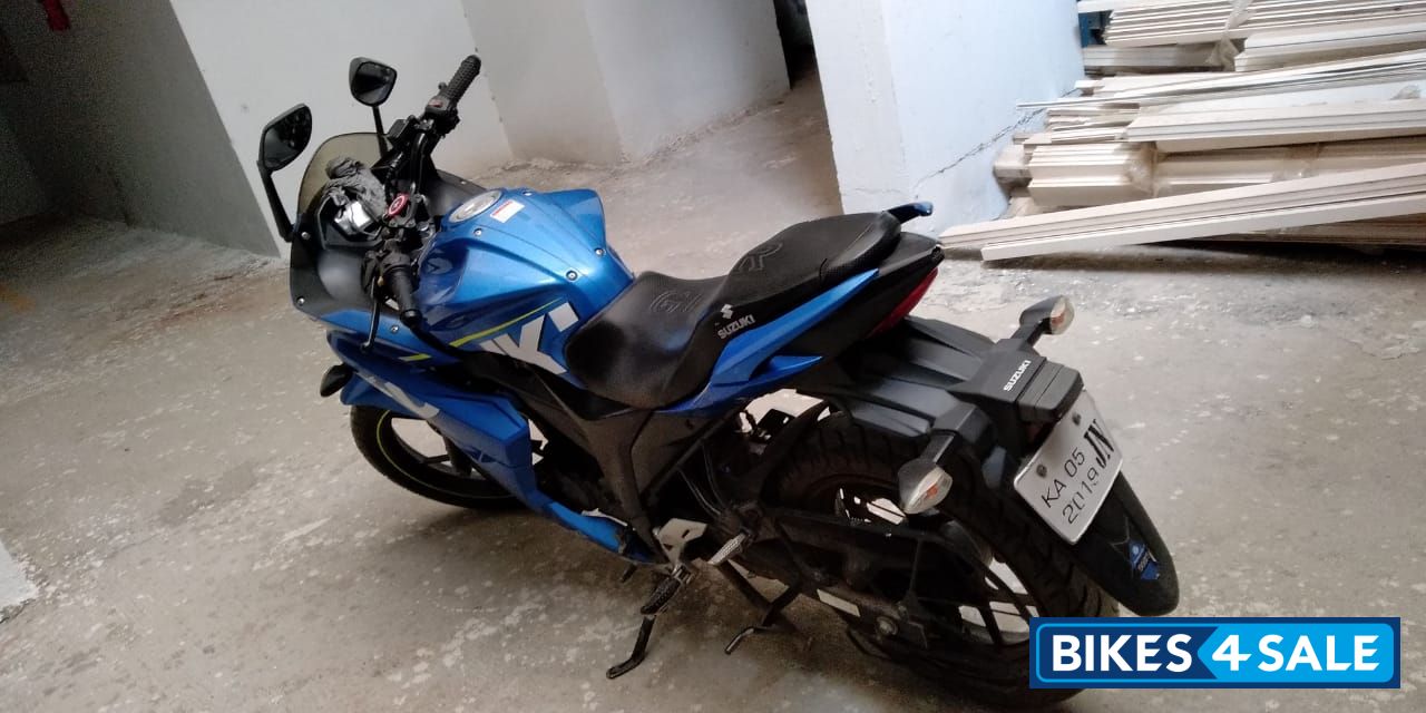 Suzuki Gixxer SF