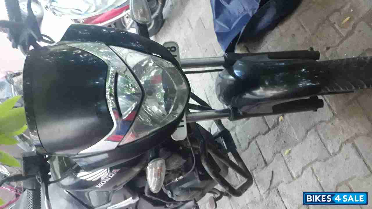 Black Honda CB Unicorn