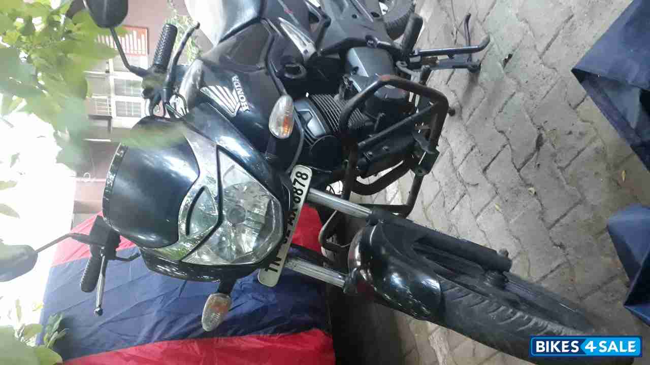 Black Honda CB Unicorn