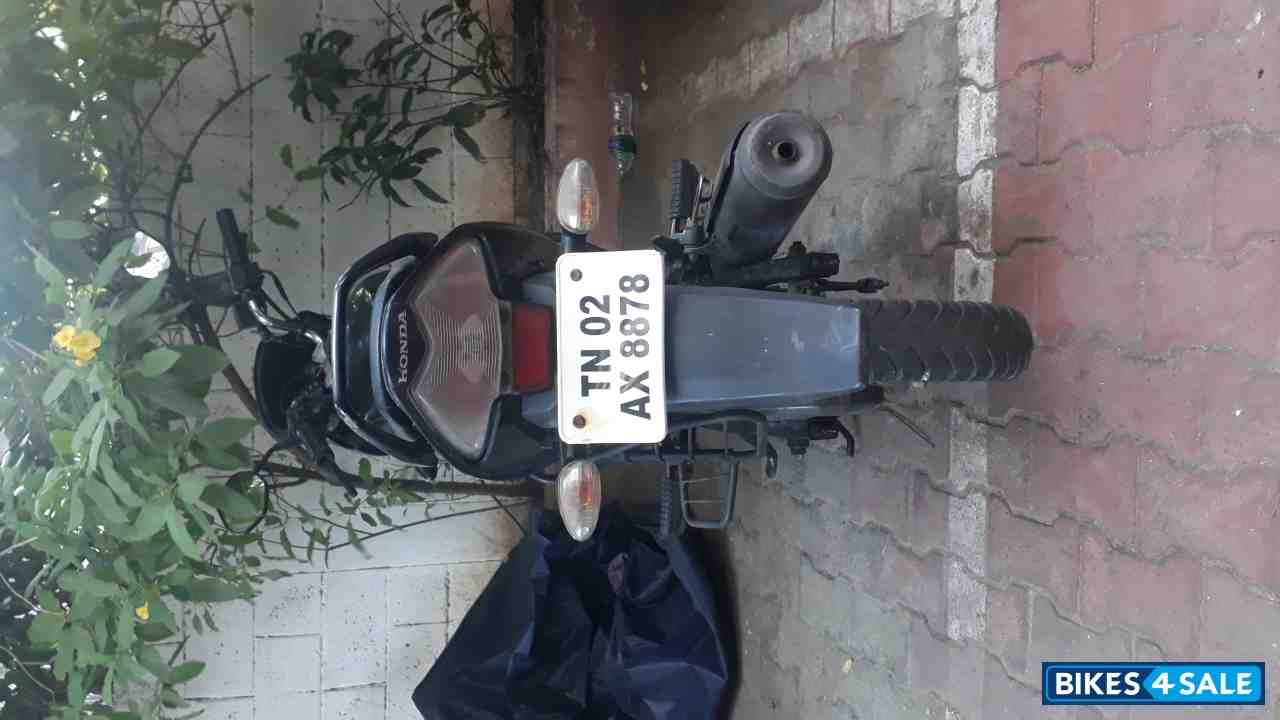 Black Honda CB Unicorn