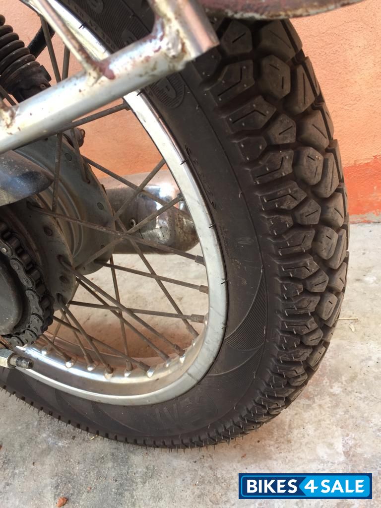 Black Royal Enfield Bullet Standard 350