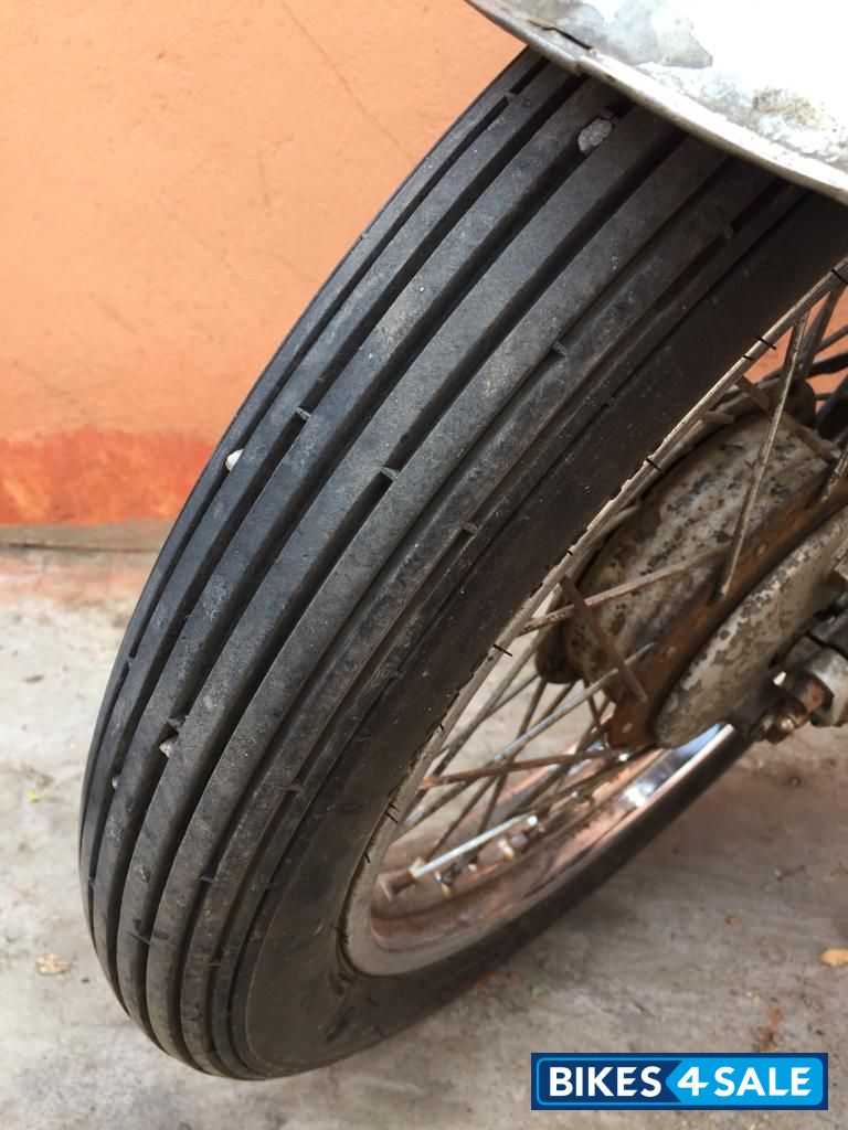 Black Royal Enfield Bullet Standard 350