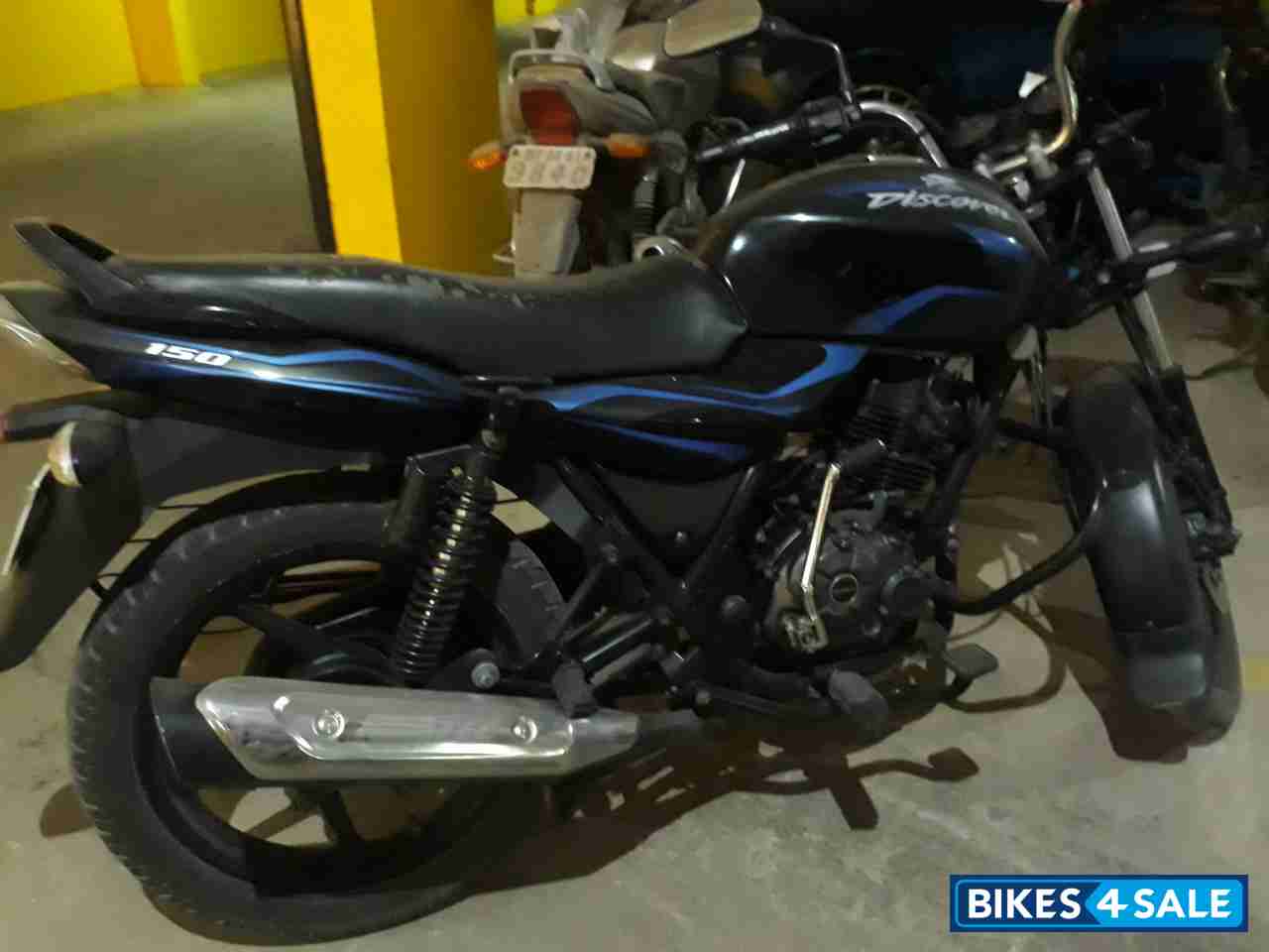 Bajaj Discover 150 F