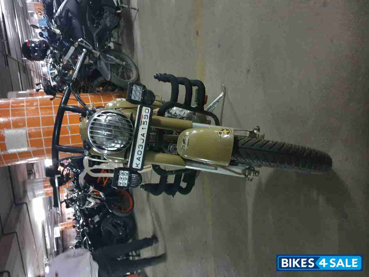 Royal Enfield Classic Desert Storm Royal Enfield Classic Desert Storm