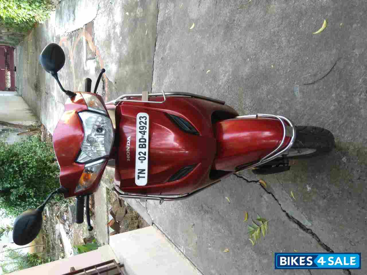 Red Honda Activa 3G