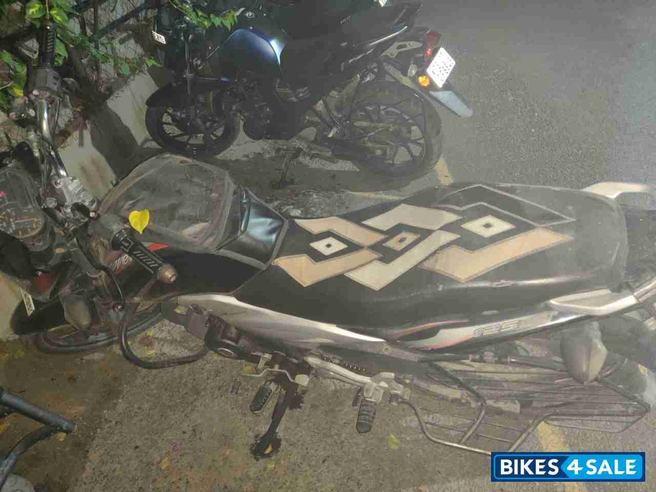 Red With Black Bajaj Discover 125