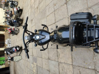 Black Bajaj Avenger Street 220