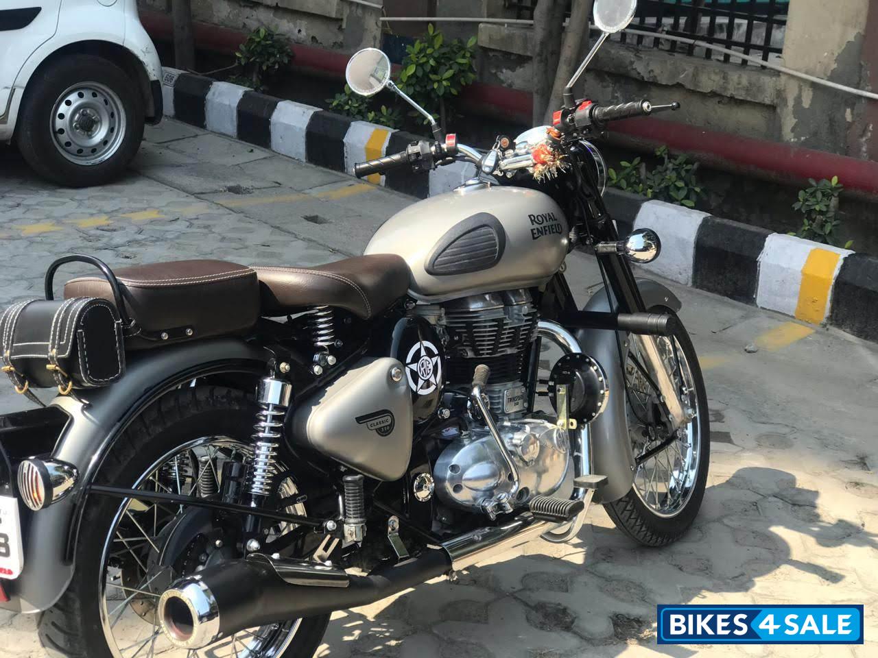 Royal Enfield Classic Gunmetal Grey Royal Enfield Classic Gunmetal Grey