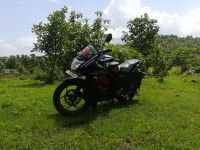 Black Suzuki Gixxer SF