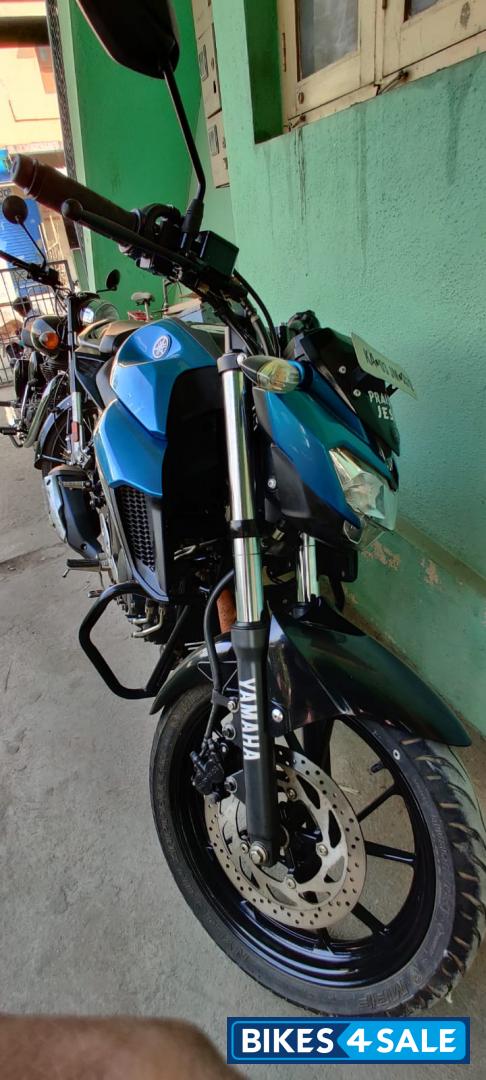 Yamaha FZ25