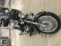 Black Bajaj Avenger Cruise 220