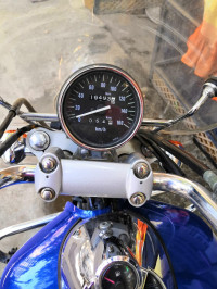 Blue Bajaj Avenger 220 DTS-i