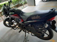 Black & Red Honda Dream Yuga