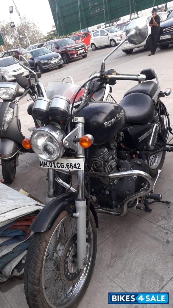 Matt Black Royal Enfield Thunderbird 350