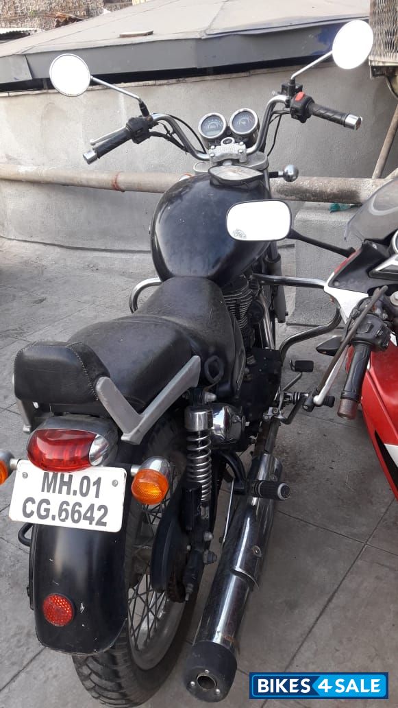 Matt Black Royal Enfield Thunderbird 350 Matt Black Royal Enfield Thunderbird 350