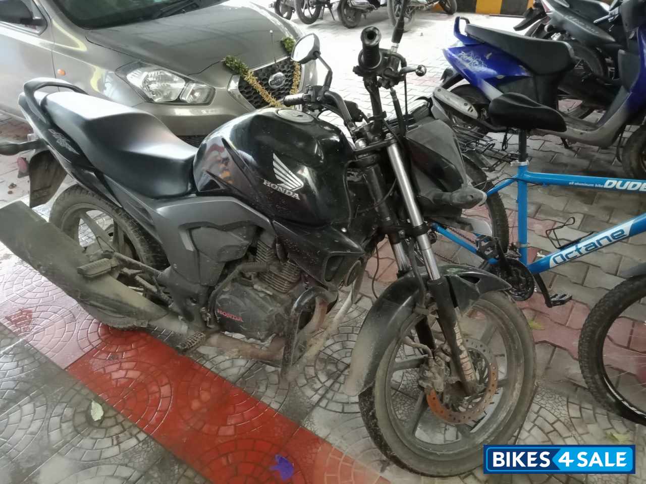 Black Honda CB Trigger