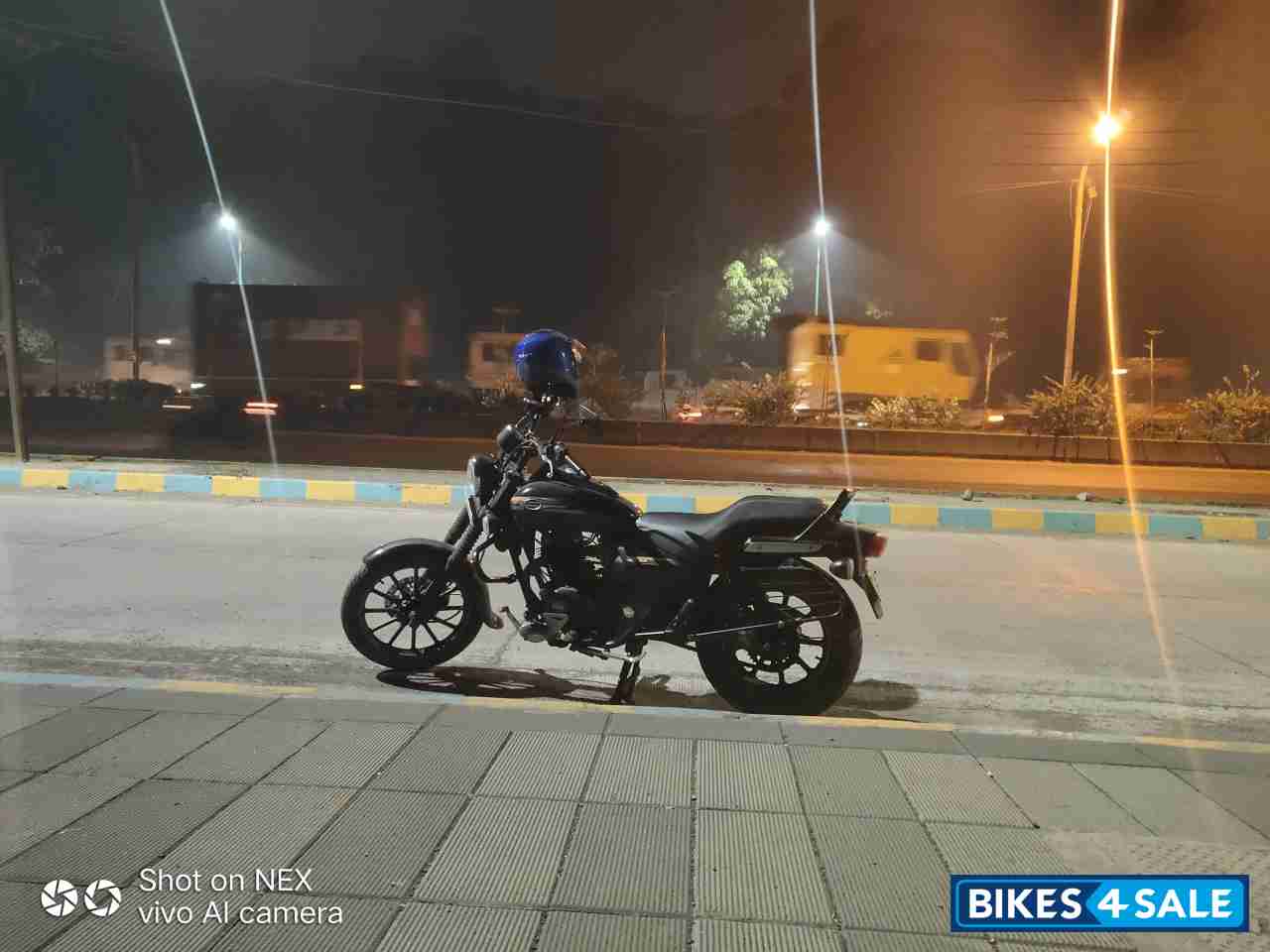 Blue Bajaj Avenger Street 150