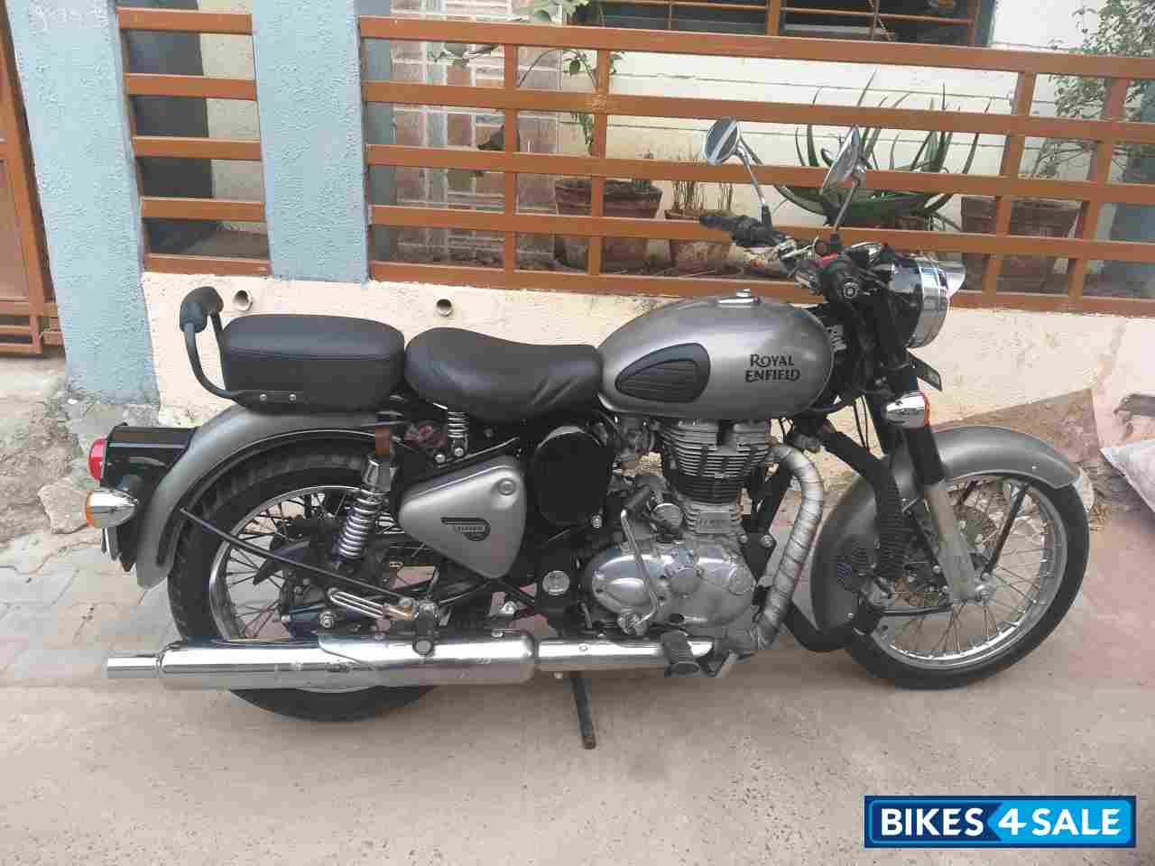 Royal Enfield Classic Gunmetal Grey