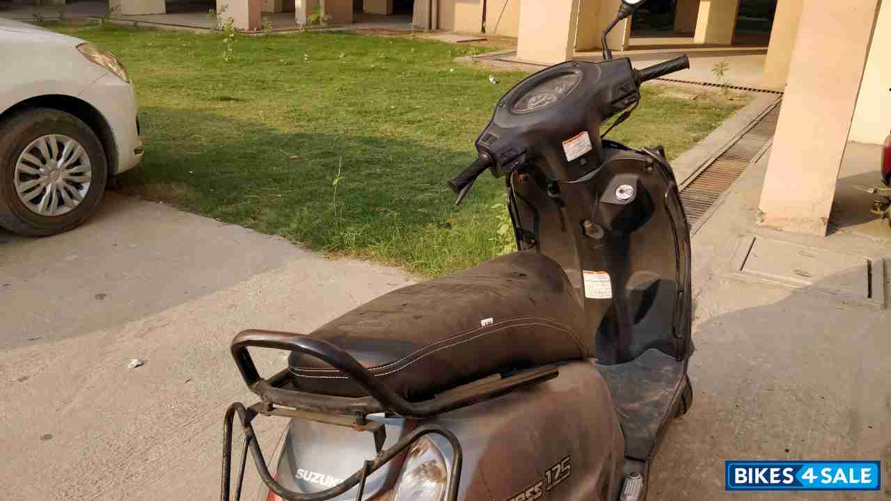 Smoke Grey Suzuki Access 125 Smoke Grey Suzuki Access 125