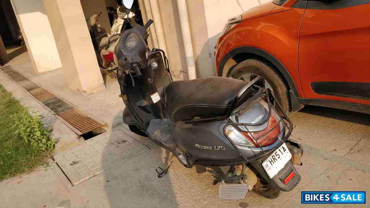 Smoke Grey Suzuki Access 125 Smoke Grey Suzuki Access 125