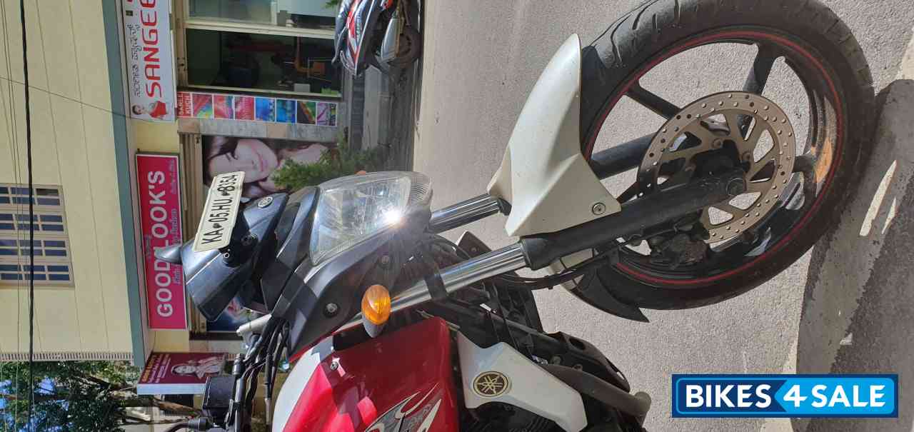 Red And White Yamaha FZ-S