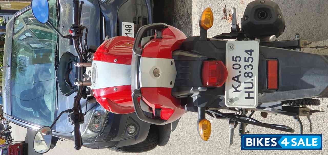 Red And White Yamaha FZ-S