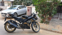 Black/gold Limited Yamaha YZF R15 V2