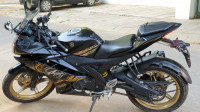 Black/gold Limited Yamaha YZF R15 V2