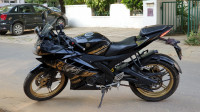 Black/gold Limited Yamaha YZF R15 V2