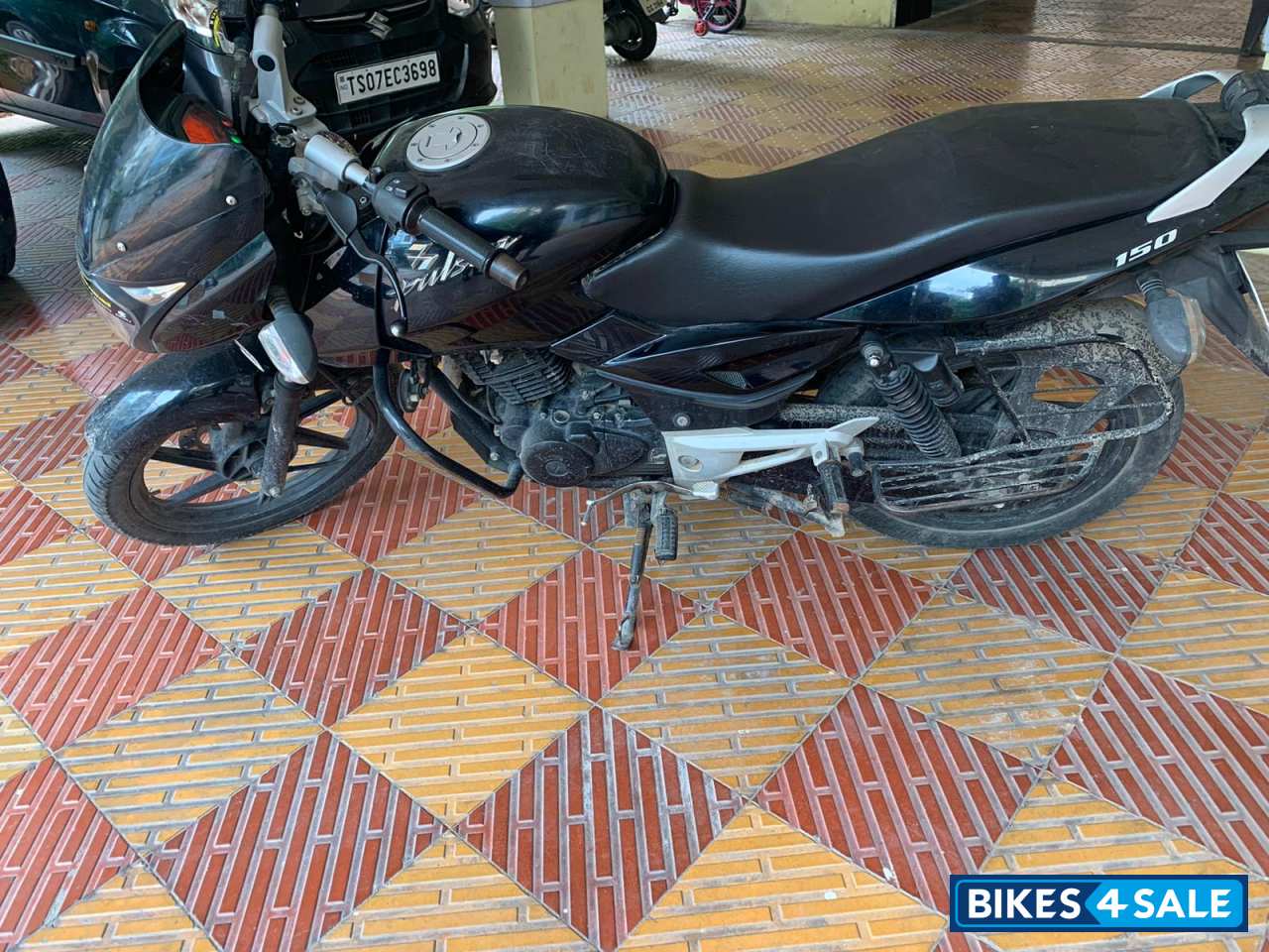 Black Bajaj Pulsar 150 DTSi