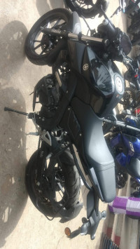 Black Yamaha MT-15
