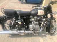 Black Royal Enfield Classic 350