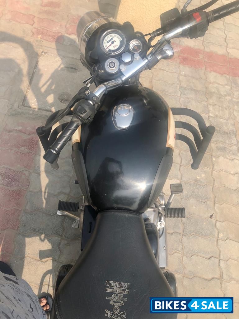 Black Royal Enfield Classic 350 Black Royal Enfield Classic 350