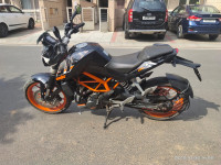 Black KTM Duke 390