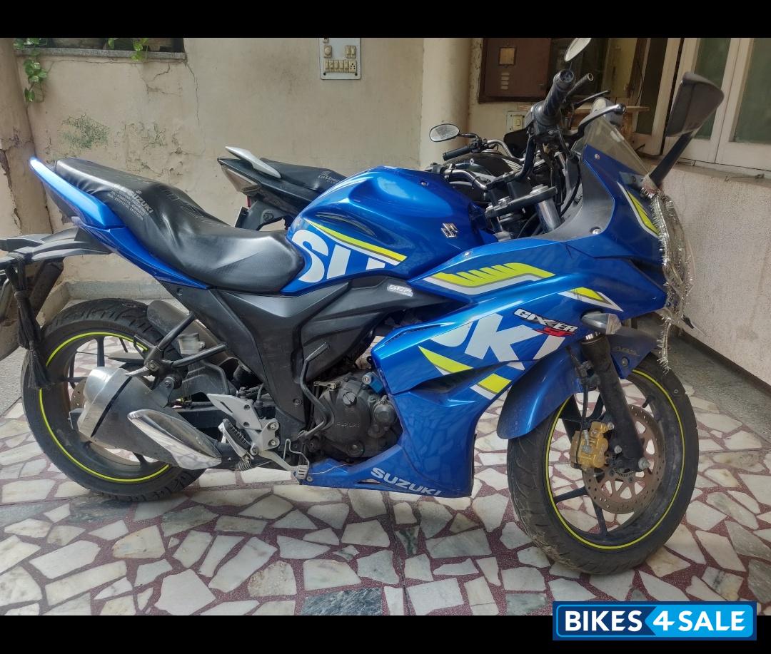 Blue Suzuki Gixxer ABS
