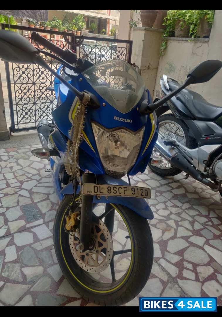 Blue Suzuki Gixxer ABS