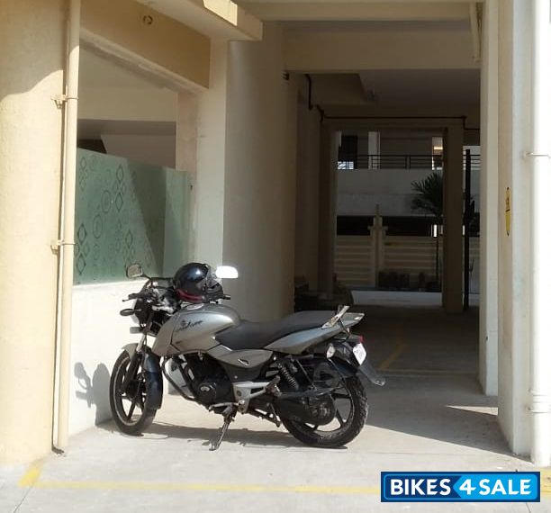 Silver Bajaj Pulsar 150 DTSi