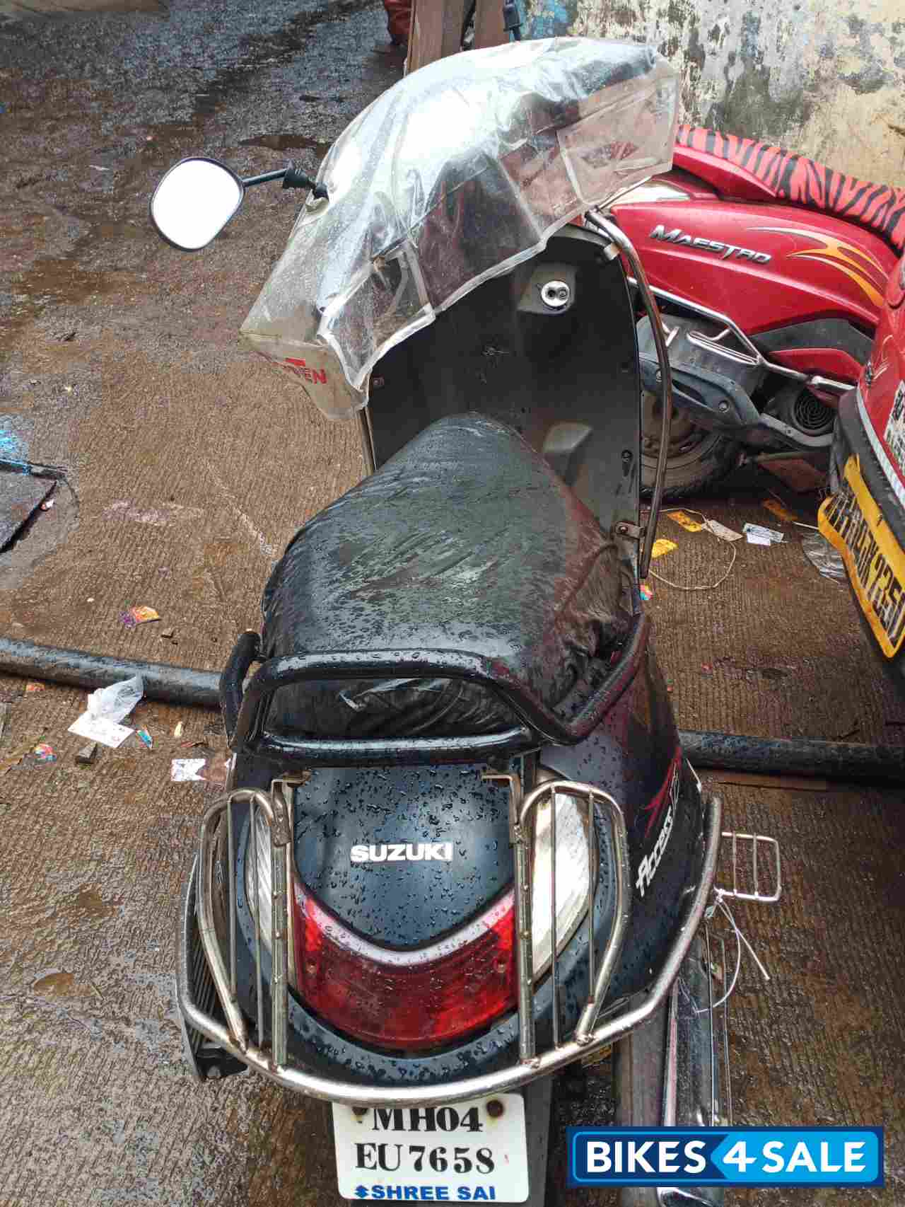 Black Suzuki Access 125