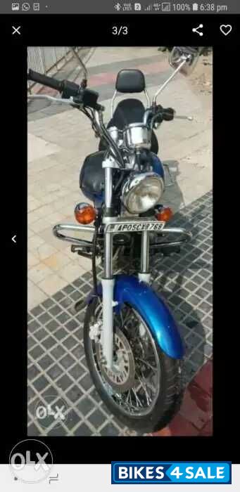 Blue Bajaj Avenger Cruise 220
